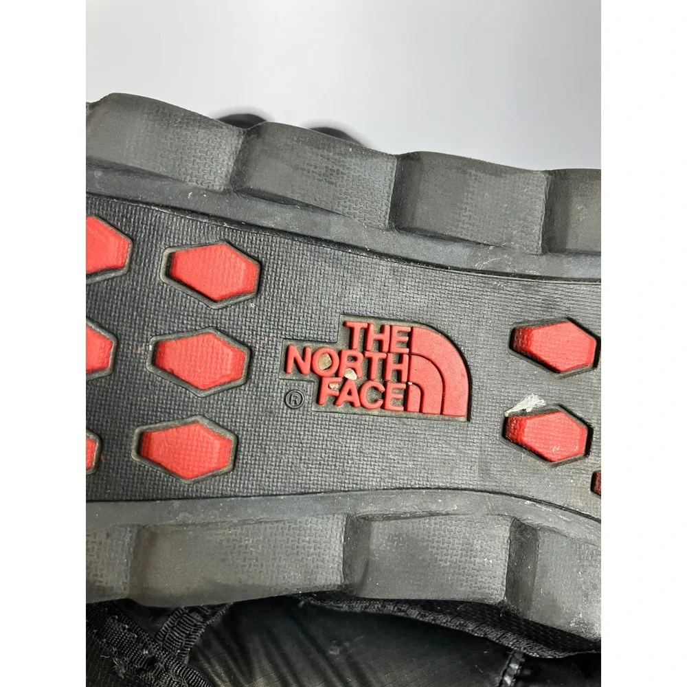 The North Face black amore ll boots quilted puffer pull on women's size 9 winter